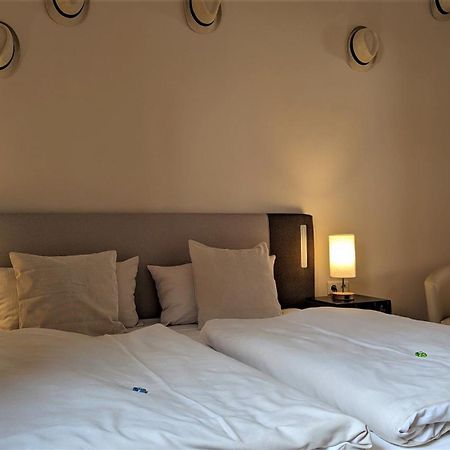 Altstadthotel Goldene Kugel Waren  Extérieur photo