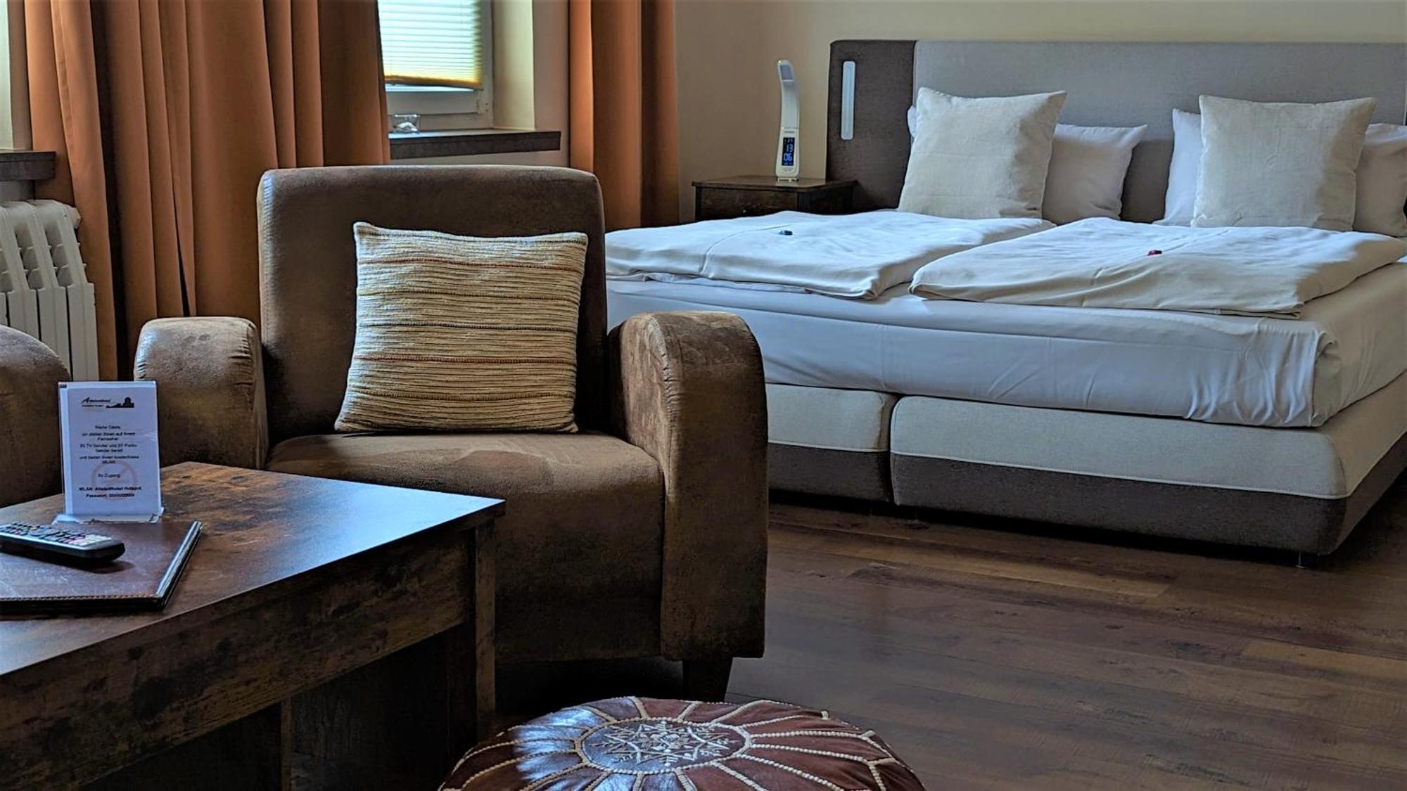 Altstadthotel Goldene Kugel Waren  Extérieur photo